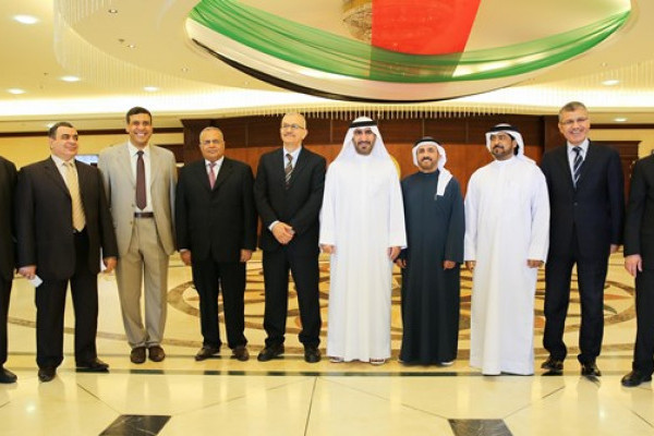 معالي الشيخ الدكتور ماجد النعيمي يشهد المهرجان الأول للأغنية الوطنية المصورة في الجامعة