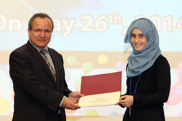 استعراض بحوث علمية متميزة خلال المؤتمر الطلابي العاشر