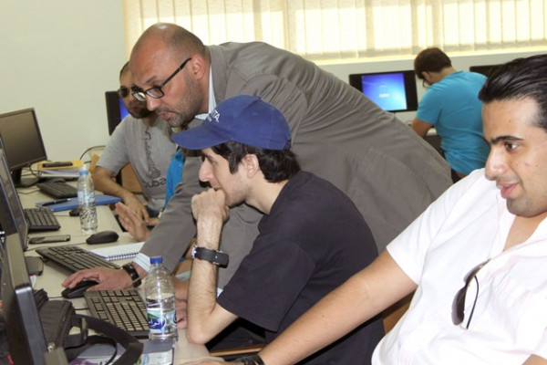 دورة في أساسيات الفوتوشوب لطلاب الجامعة