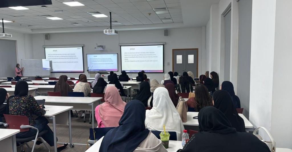 Ajman University’s College of Pharmacy and Health Sciences Hosts Expert Lecture on Pharmaceutical Clean Room Design and Operations to bridge Academia and Industry