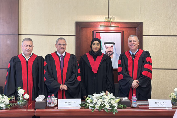 الطالبة عهود الشحي تناقش أطروحتها للماجستير حول المسؤولية المدنية غير التعاقدية الناشئة عن الأنشطة الفضائية