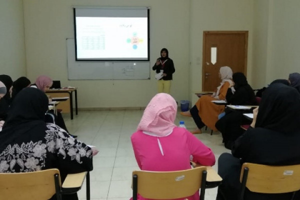 Academic Counseling Unit Holds Personal Development Lectures