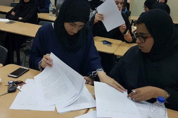 ورش تدريبية متخصصة لطلبة كلية التربية