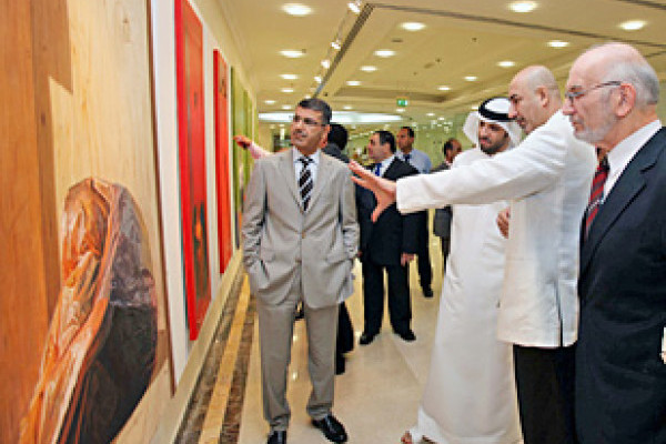 خبرات تشكيلية تعزز «فنون 2010» في جامعة عجمان