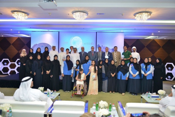 طلبة الجامعة يحرزون المركز الثالث في مسابقة جمارك دبي للملكية الفكرية