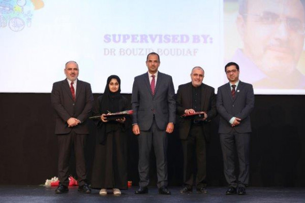 جامعة عجمان تكًرم أبنائها النابغين في البحث العلمي