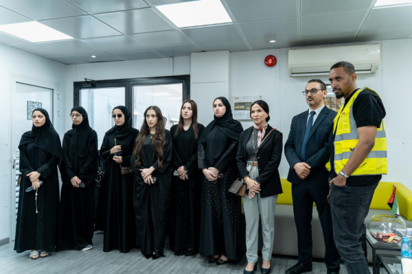 زيارة ميدانية لطلبة كلية القانون إلى دائرة الميناء والجمارك في عجمان