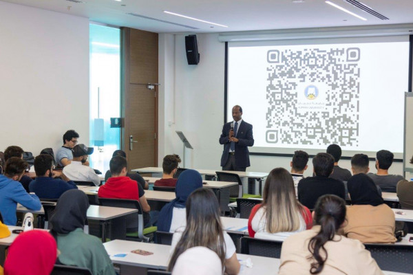 مركز النجاح الطلابي في جامعة عجمان يعزز مهارات الطلبة