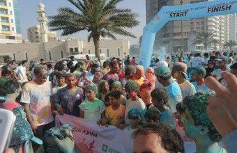 AU Students Participate in “Paint Run Ajman”