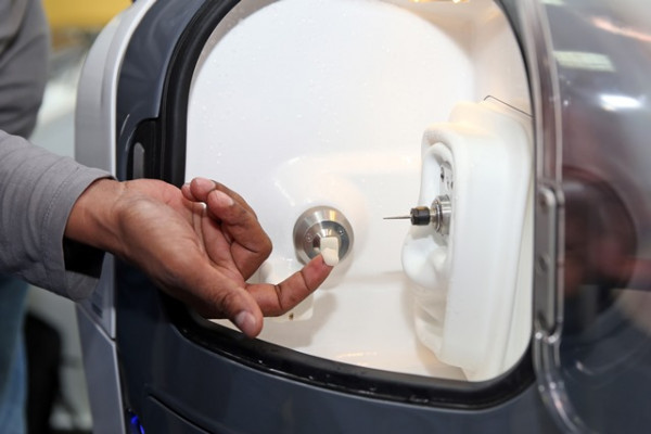 دورة تدريبية على تقنيات حديثة في طب الأسنان بجامعة عجمان