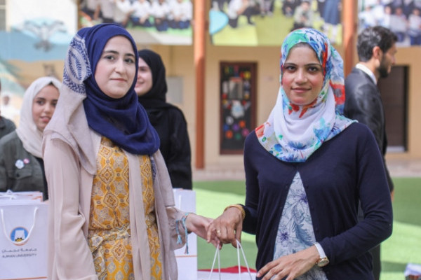 جامعة عجمان تحتفل باليوم العالمي للمعلّم