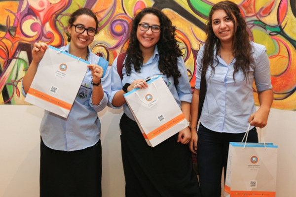 جامعة عجمان تستقبل طالبات مدرسة المعرفة الدولية