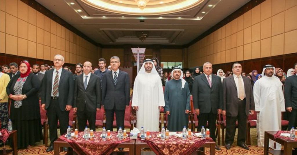 معالي الشيخ الدكتور ماجد النعيمي يشهد المهرجان الأول للأغنية الوطنية المصورة في الجامعة