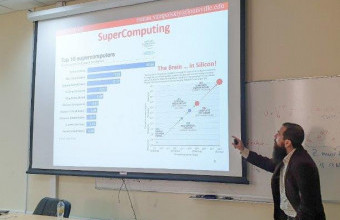 كلية الهندسة وتكنولوجيا المعلومات تنظم ندوة حول مستقبل الذكاء الاصطناعي
