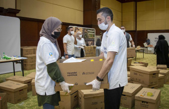Ajman University Collaborates with Hyundai Motor Company to Launch Mobile Food Bank for Underprivileged