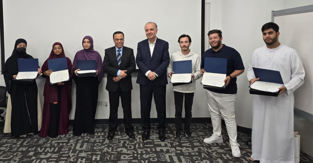 مسابقة الرياضيات والفيزياء