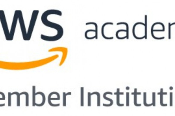 جامعة عجمان تنضم إلى أكاديمية أمازون ويب سيرفيسز (AWS Academy) لتزويد الطلبة بمهارات الحوسبة السحابية