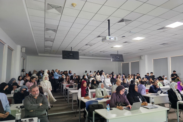 College of Pharmacy and Health Sciences Strengthens Global Connections with Seminar on Nanomedicine in Cancer Therapy