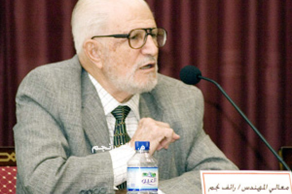  سعيد سلمان يهنئ الشيخ حميد النعيمي بالدكتوراه الفخرية في ندوة 