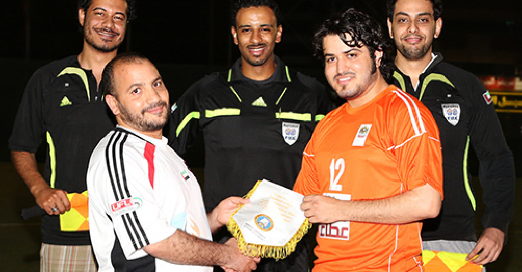 فريق جامعة عجمان لكرة القدم ينتصر ودياً على فريق متطوعي عطاء