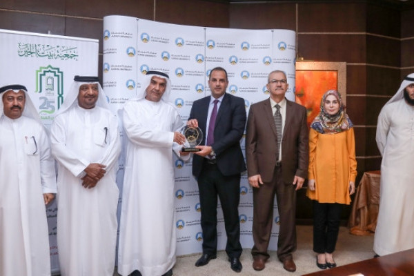 Bait Al Khair Association Contributes AED 364,000 to AU Graduates Fund