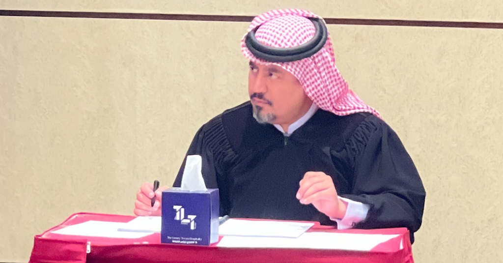 راشد ناصر آل علي يحصد تقدير امتياز في رسالة الدكتوراه بتخصص القانون الخاص