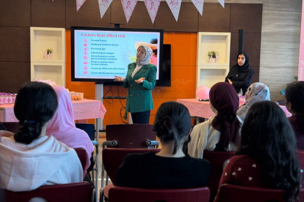 Ajman University Raises Breast Cancer Awareness Among Female Hostel Residents _2