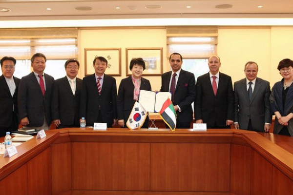 جامعة عجمان توقع مذكرات تفاهم مع ثلاث جامعات كورية لدعم البحث العلمي وتبادل الخبرات