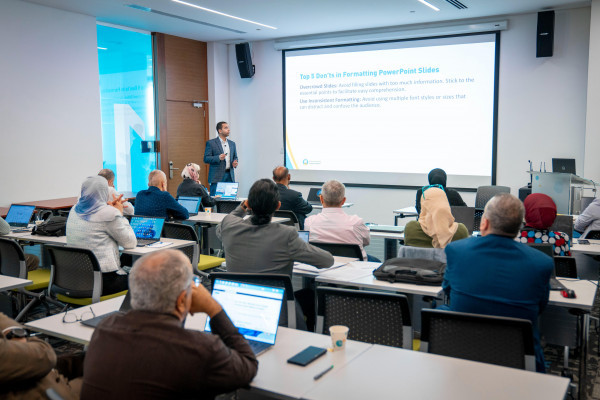 The Teaching and Learning Center Hosts a Workshop on Interactive Presentations