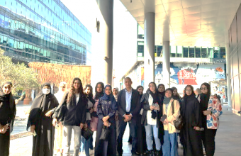 طالبات الإعلام في زيارة لمدينة التصميم بدبي