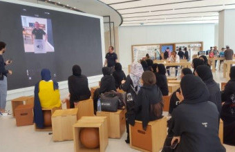 AU Trains Students on Latest Tech. at Apple Dubai