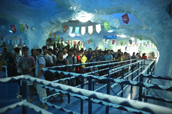 Fun Under the Sun at IceLand Water Park