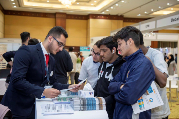 ماجد النعيمي يفتتح المؤتمر الدولي الرابع للصيدلة والطب في جامعة عجمان