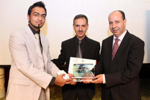 المؤتمر الطلابي السابع للبحوث في جامعة عجمان يكرّم أصحاب الأبحاث المتميزة