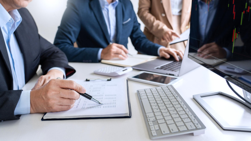 Role of Technology and Data in Modern Business Programs