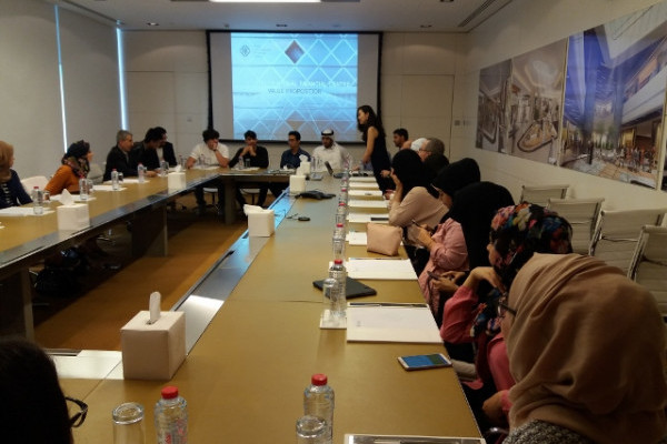 Business Students Visit Dubai International Financial Center