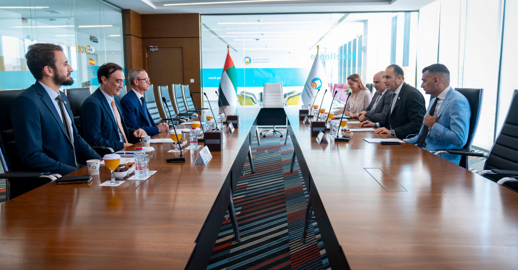 جامعة عجمان تبحث سُبل تعزيز التعاون الأكاديمي والبحثي مع القنصلية العامة الفرنسية