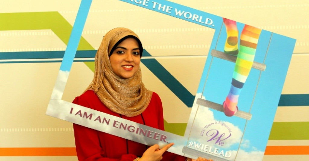 خريجة من الجامعة تحصد الجائزة العالمية للمهندسين