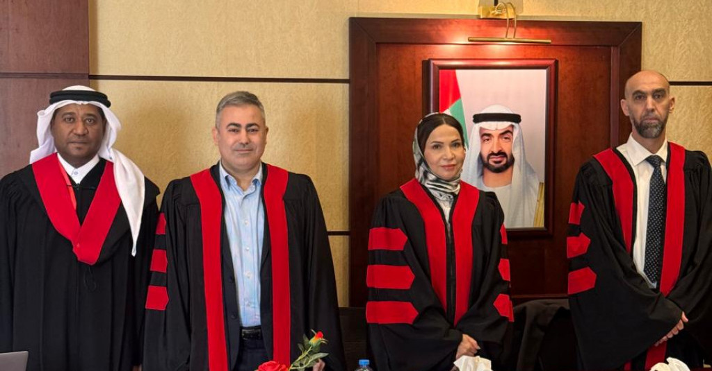 الطالب محمد الخيال النعيمي يناقش أطروحته للماجستير حول التحكيم في منازعات عقود الاستثمار