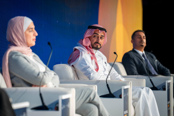 تحت رعاية سمو الشيخ عمار بن حميد النعيمي مؤتمر خريجي جامعة عجمان الأول يفتح آفاق الشراكة ويُرسّخ دور الخريجين في خدمة المجتمع