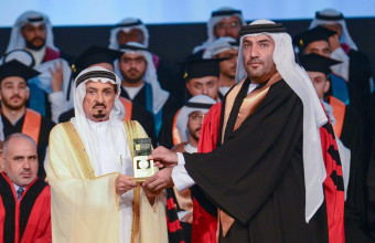 حاكم عجمان يشهد حفل تخريج الفوج الأول من دفعة 2020 في جامعة عجمان