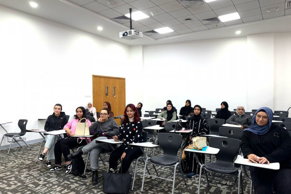 قسم اللغات والثقافة ينظم صالون القراءة 