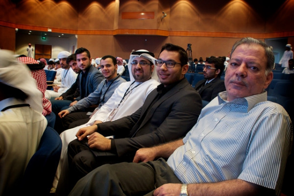 المجلس الطلابي بجامعة عجمان يشارك في ملتقى 