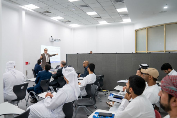 كلية القانون تنظم محاضرة حول إجراءات التنفيذ الجبري بالتعاون مع مكتب التميمي ومشاركوه