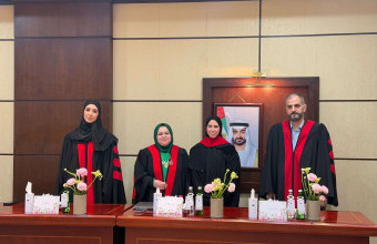 الطالبة مشاعل عبد الله الفارسي تناقش أطروحتها حول التكييف القانوني لمنصات الاقتصاد التشاركي والمسؤولية المدنية الناشئة عنها