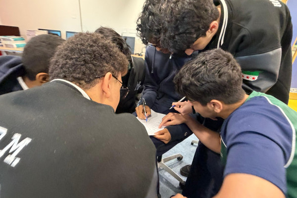 Oncology Student Club Brings Lung Cancer Awareness to International School of Creative Science Students