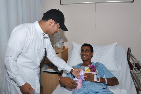 طلاب الجامعة في زيارة لمستشفى خليفة