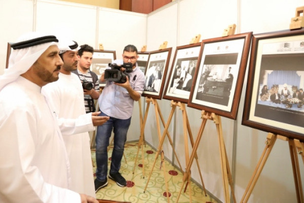 معرض مشاريع التخرج يبرز إبداعات طلبة الإعلام