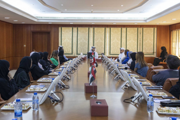 زيارة ميدانية لطالبات كلية القانون إلى غرفة عجمان