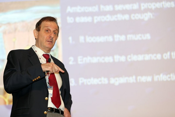 مناقشة إمكانية إنشاء مركز مختص في مرض الربو في دولة الإمارات خلال مؤتمر طبي متخصص في جامعة عجمان